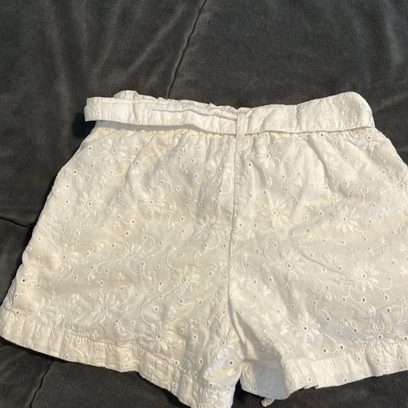 Sweetest eyelet Polo Ralph Lauren shorts!! - Picture 3 of 4